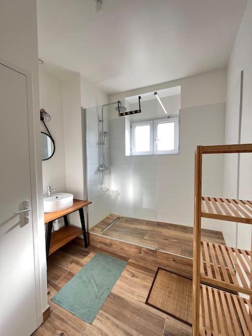 Banjul - Bel Appartement A แร็งส์ ภายนอก รูปภาพ